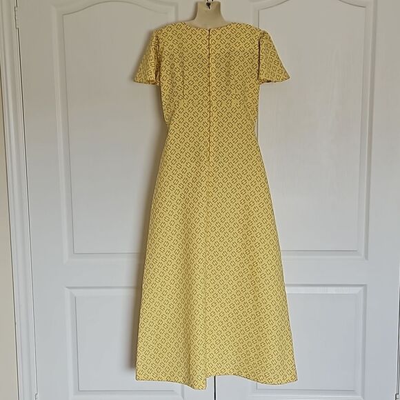 Vintage 1960s Custom-Made Women's Maxi Dress With Bell Short Sleeves Yellow Med - Picture 4 of 16